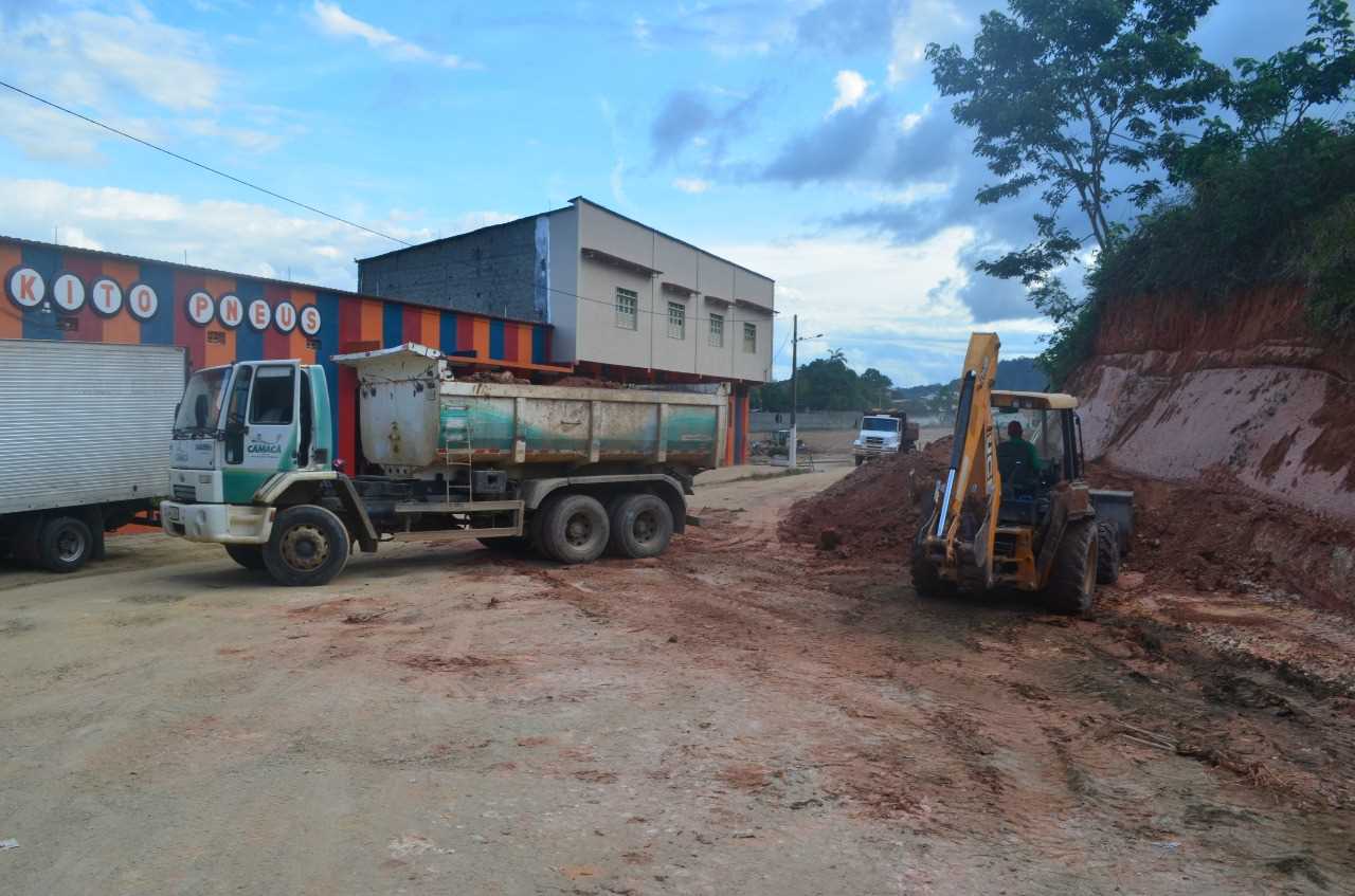 Camacã: Prefeitura realiza terra planagem e mais uma rua será calçada